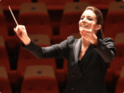 alondra-de-la-parra-01