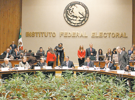 SESIÓN EXTRAORDINARIA IFE