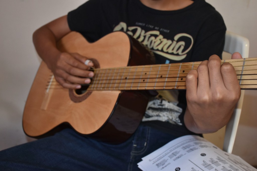 DIF imparte curso de guitarra para&nbsp;principiantes
