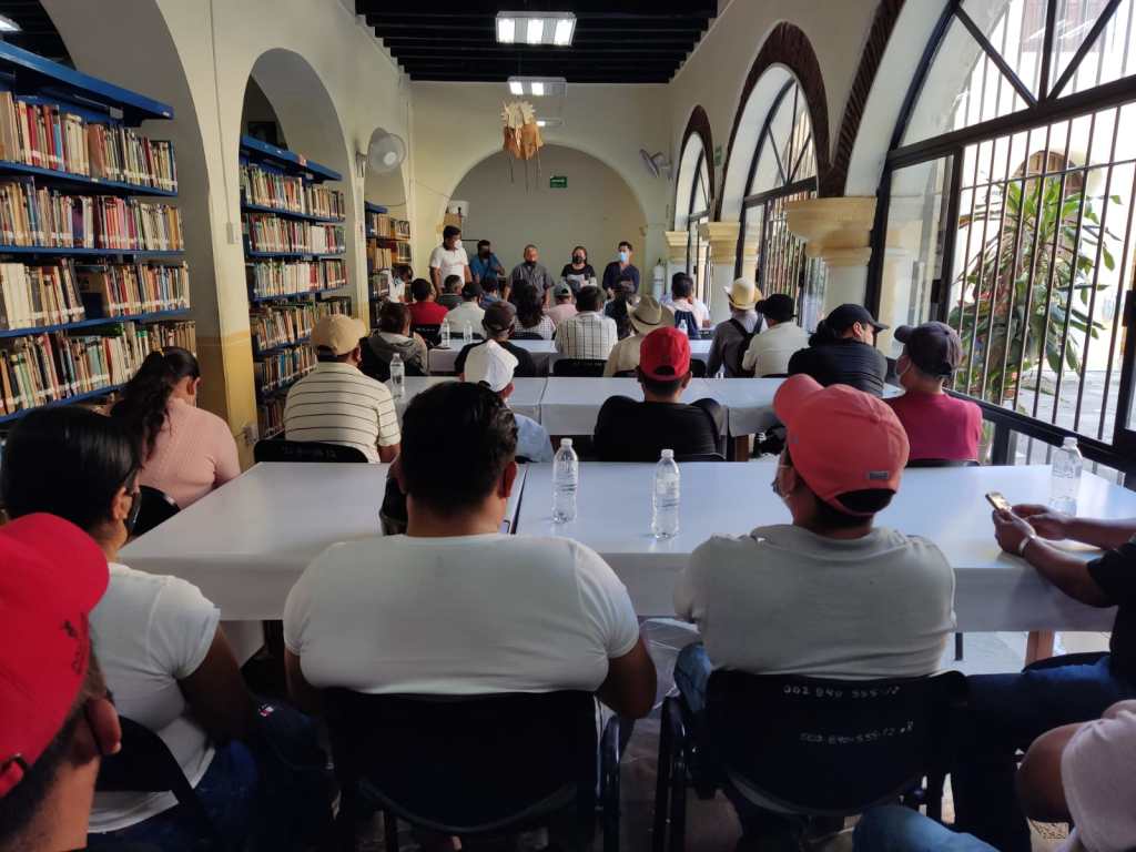 Recibe Hidrosistema a representantes de la Sierra del Gallego para atender tema de&nbsp;agua