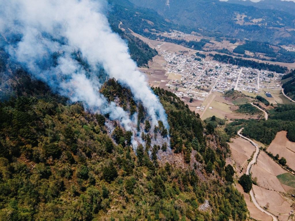 ATIENDEN INCENDIO FORESTAL EN&nbsp;COSCOMATEPEC