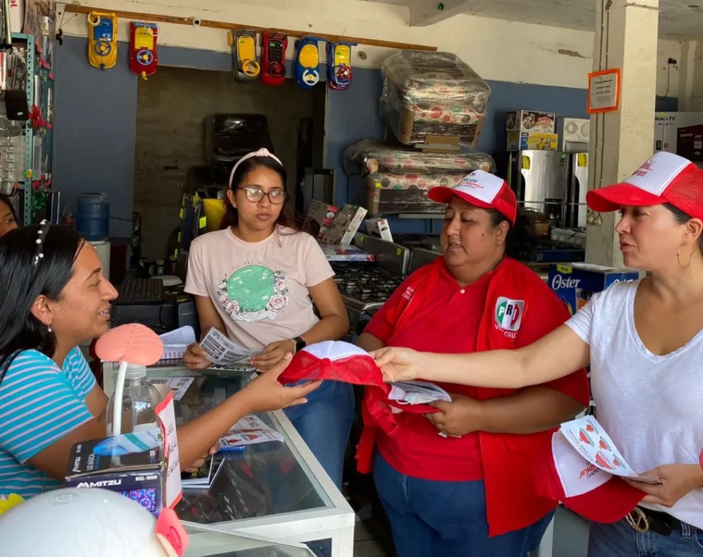 Jesús Carranza, merece una presidenta municipal como Lupita de los Santos, mujer comprometida y cercana a la gente: Marlon Ramírez&nbsp;Marín