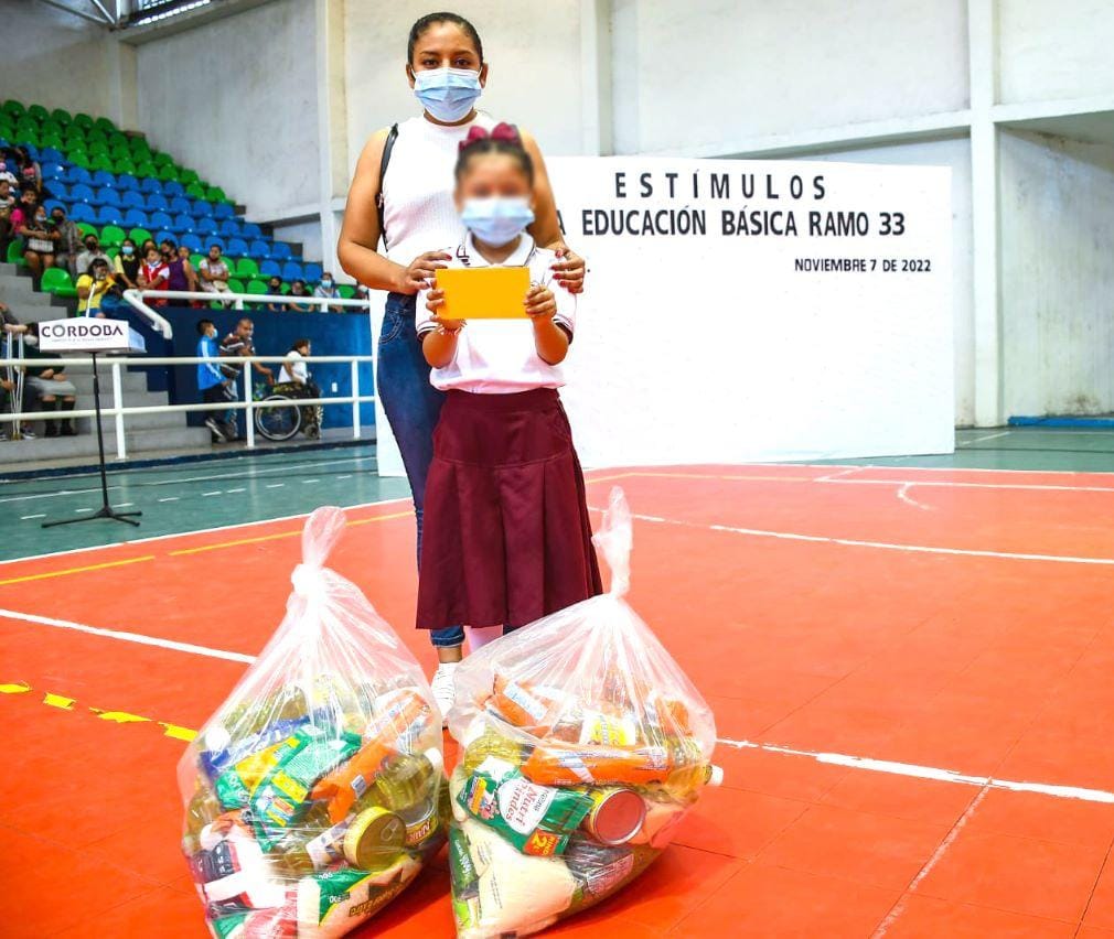 Incrementa Ayuntamiento becas para&nbsp;estudiantes