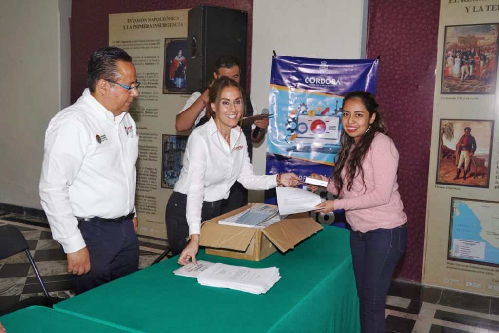 Entrega Sedecop 52 dispositivos electrónicos de cobro a&nbsp;Mipymes