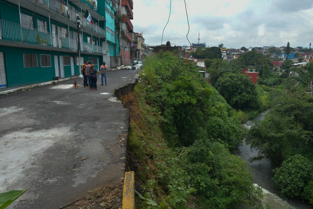 Convoca Ayuntamiento a Licitación Nacional para obra del “Muro de Contención” en Ex vía del&nbsp;Huatusquito