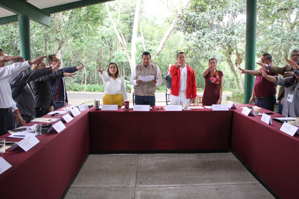 Va Gobierno por erradicación de plásticos de un solo uso en&nbsp;oficinas