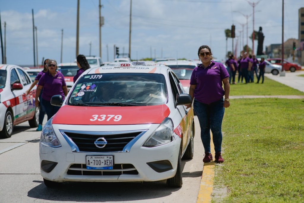 Coatzacoalcos ya cuenta con taxis exclusivos de&nbsp;mujeres