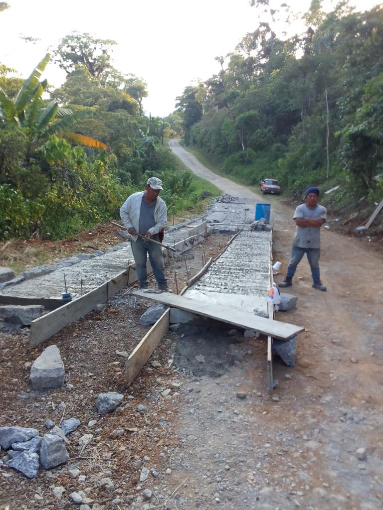 Atiende Ayuntamiento obras en comunidades con donación de&nbsp;material