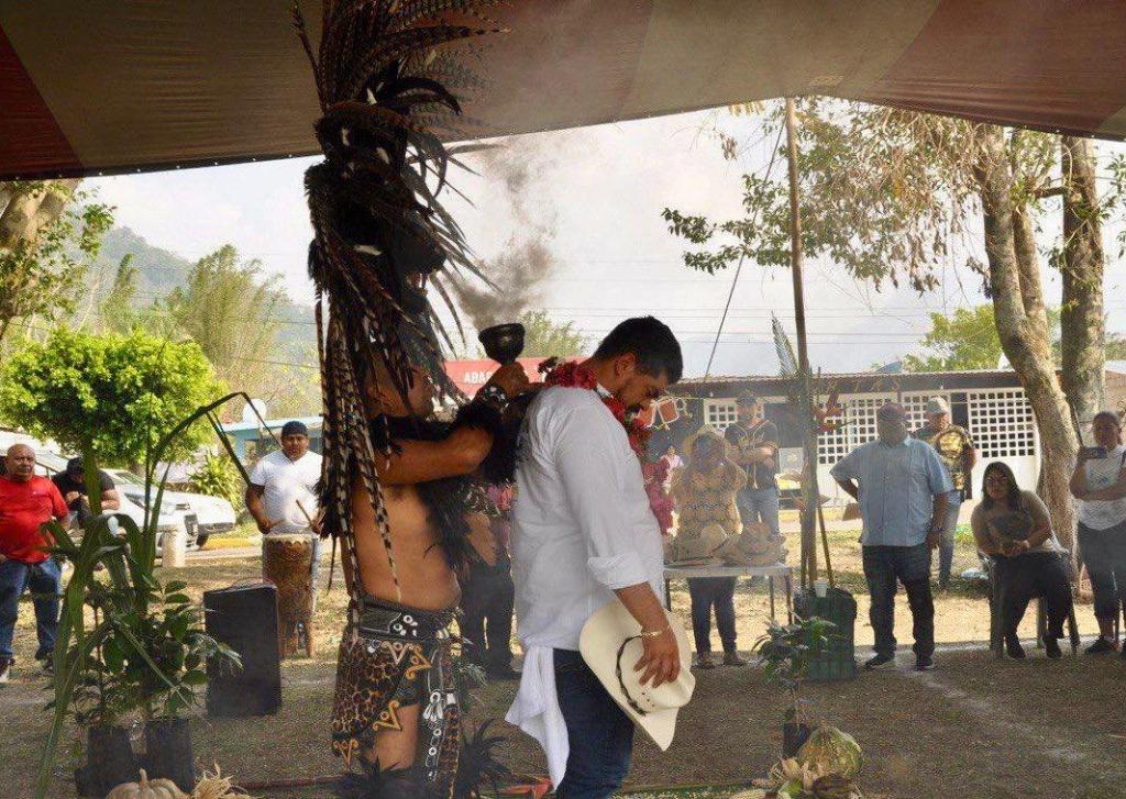 Zenyazen Escobar refrenda su compromiso con los productores de&nbsp;Ixtaczoquitlán