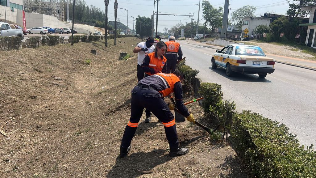 Limpian bulevar Tratados de Córdoba para prevenir inundaciones por&nbsp;lluvia