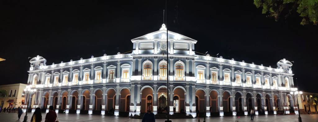 Supervisa Juan Martínez Flores los trabajos de la nueva imagen del palacio municipal de&nbsp;Córdoba