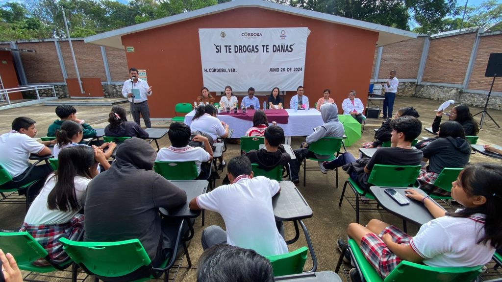 Estudiantes conocen sobre riesgos por consumo de&nbsp;drogas