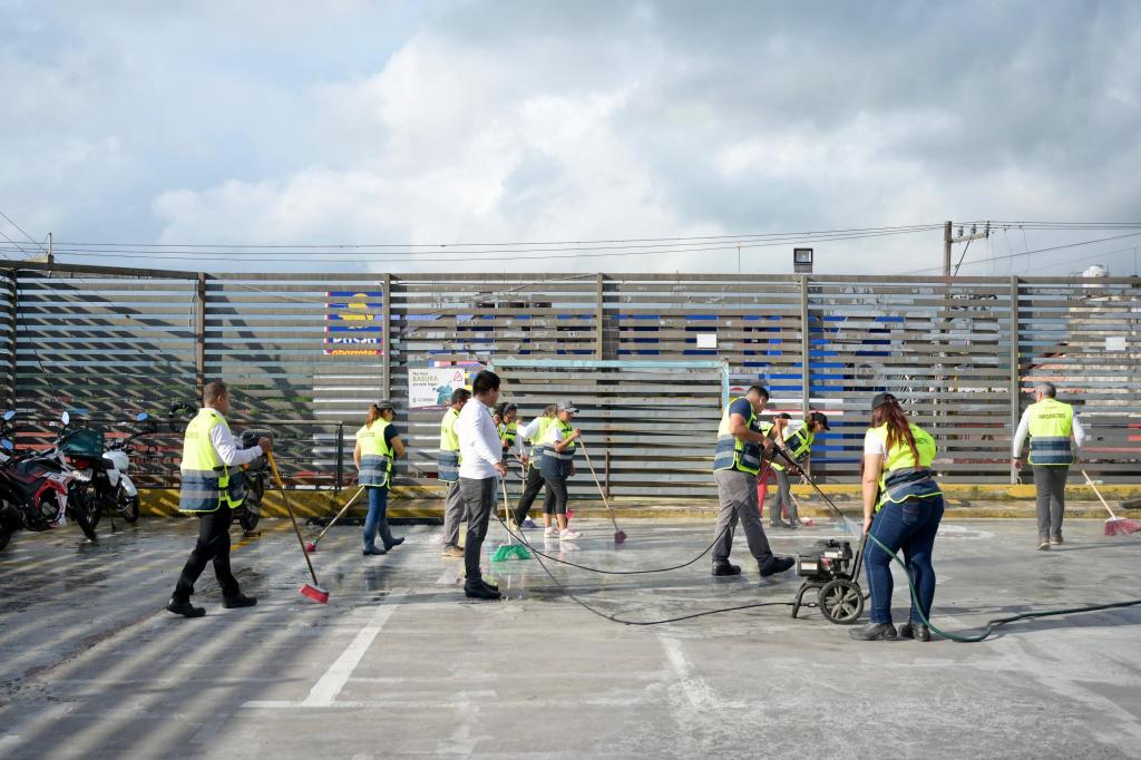Mejora el Departamento de Parquímetros el estacionamiento del mercado&nbsp;“Revolución»