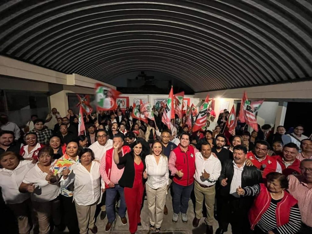 Adolfo Ramírez Arana le toma protesta a nueva dirigencia del PRI en&nbsp;Orizaba