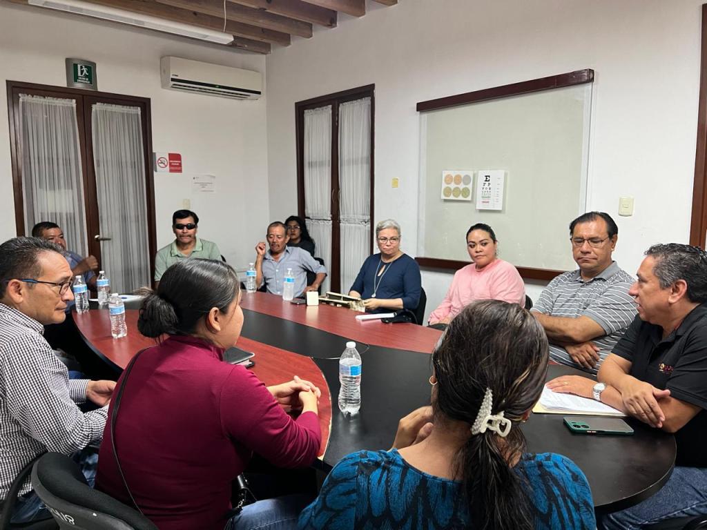 Sindica y regidora cumplen con su obligación de atender a&nbsp;cordobeses