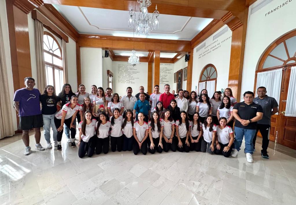 Con cálida bienvenida alcalde recibe a la delegación de Voleibol de Costa&nbsp;Rica