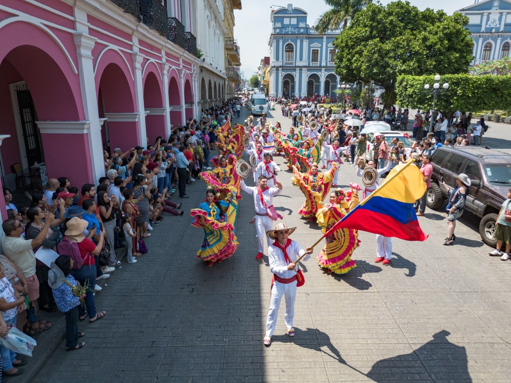 Vive Córdoba desfile del Festival del Folklore&nbsp;2025