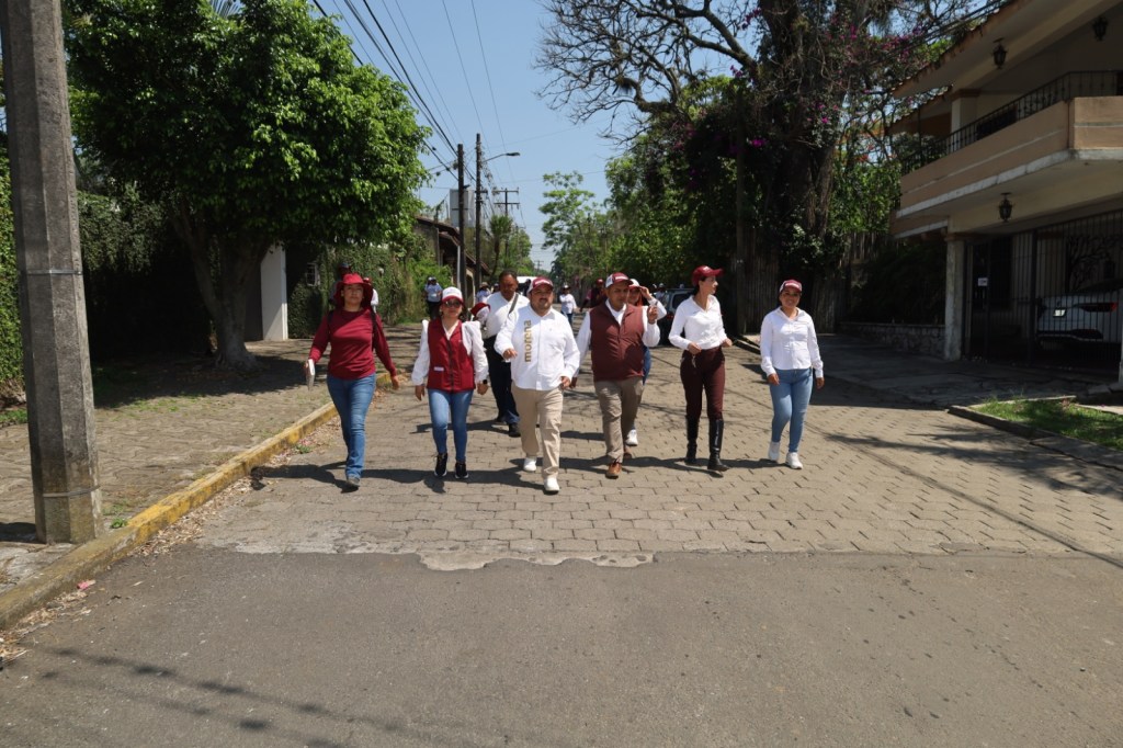 CON MORENA VAMOS A CONTAR CON UNA FARMACIA: POLLOS&nbsp;CHARLY.