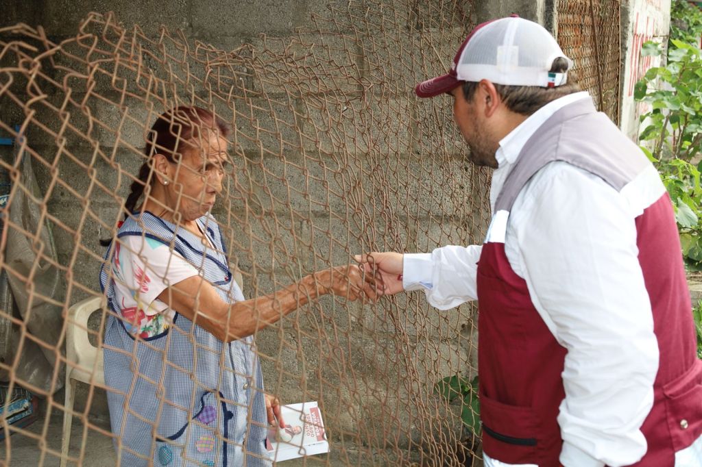 Eduardo Alonso «Pollos Charly» destaca avances en obra pública durante su recorrido por&nbsp;Fortín