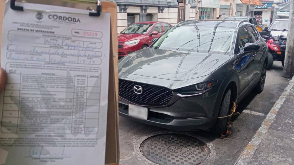 Llama Parquímetros cuidar equipo de cobro y respetar cajones de&nbsp;estacionamiento