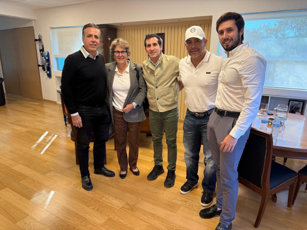 Rommel Pacheco, titular de la CONADE, recibe al alcalde Manuel Alonso Cerezo y su equipo de trabajo en materia&nbsp;deportiva